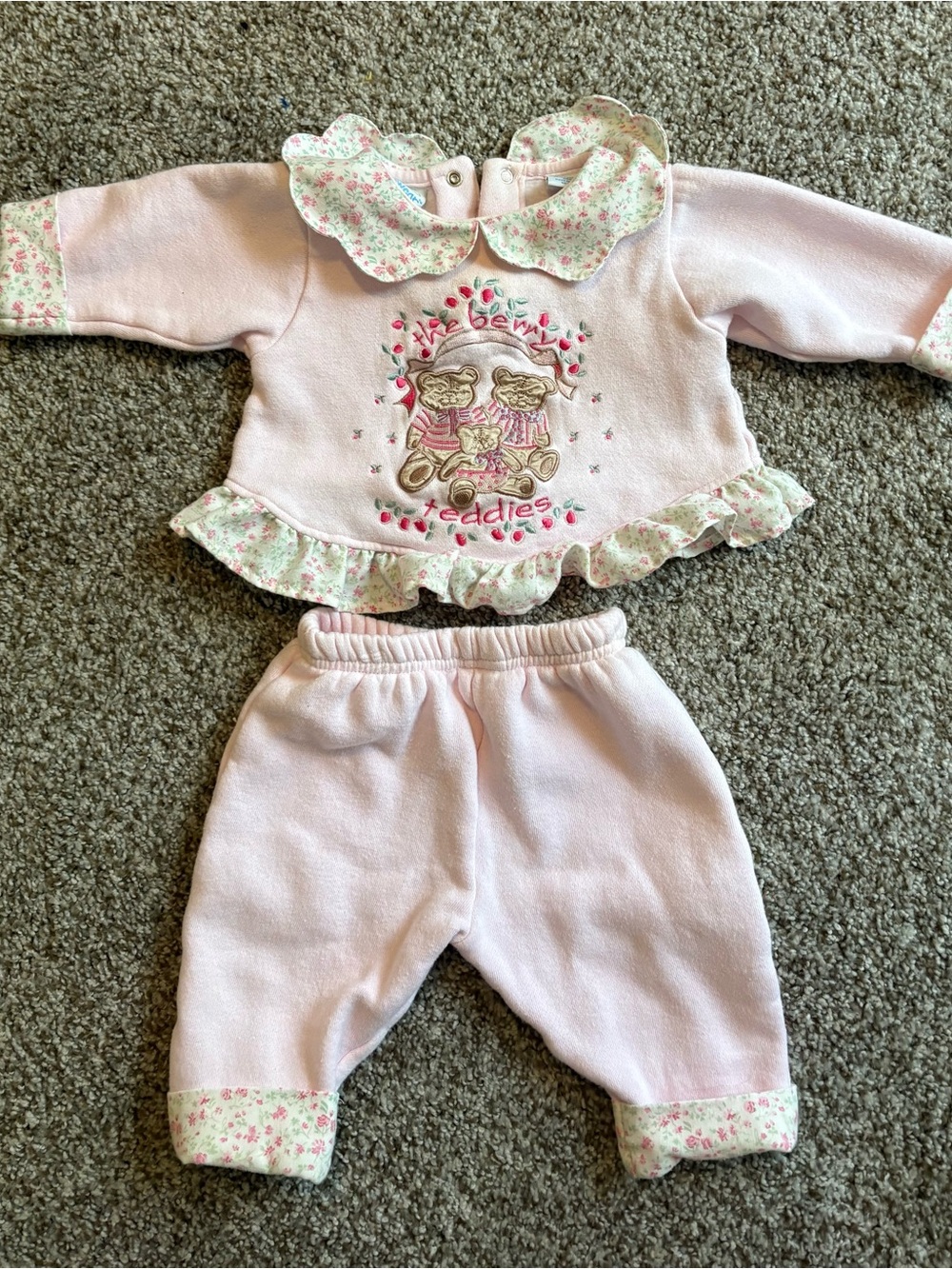 Vintage The Berry Teddies 2 piece baby outfit set pink floral 6-9 months